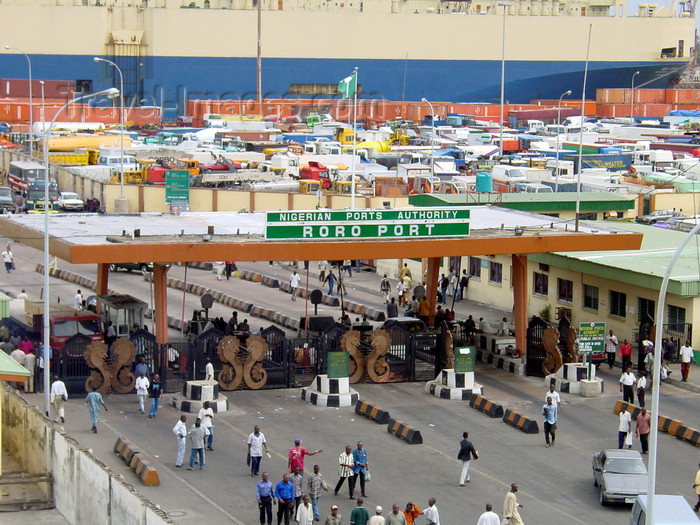 Why #ExportNaijatoGrowtheNaira is Better